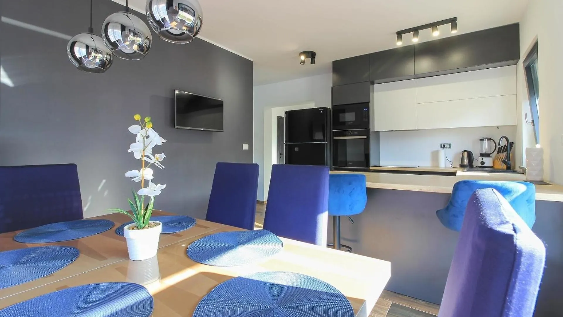 Semesterbostad Ferienhaus Mit Privatpool Fuer 8 Personen Ca 170 Qm In Pula, Istrien Istrische Riviera